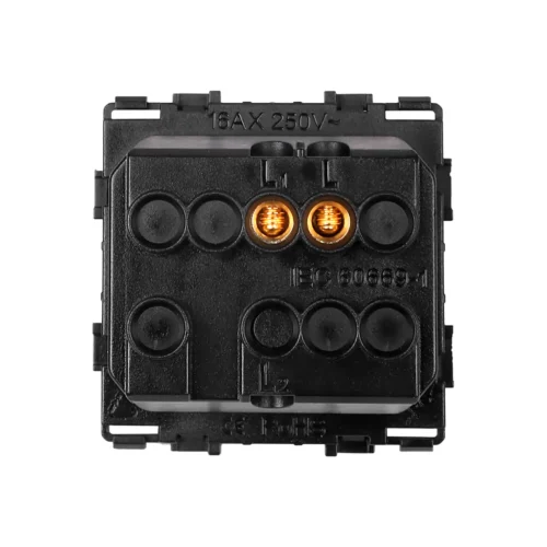 Zadní strana mechanického vypínače Revolo